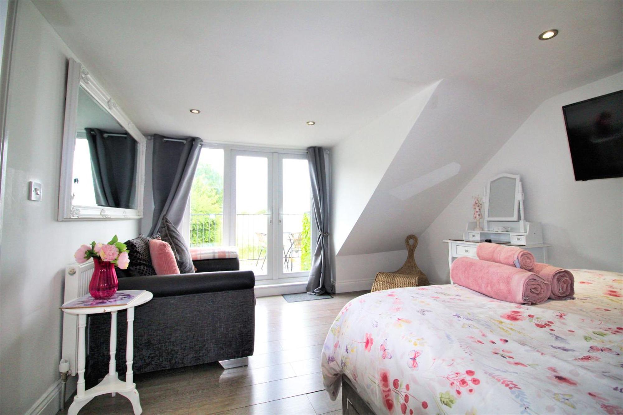 Berwick Upon Tweed - Norham - 3 Bedrooms 2 Bathrooms Cottage - 15 Minutes From Beach - Dog Friendly - Large Balcony - Log Fire - Private Garden - Off Street Parking - Quiet Rural Location - Fast Wifi Экстерьер фото